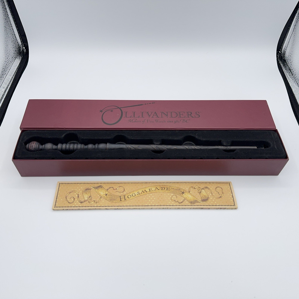 Ollivanders Ash 3 Interactive Harry Potter Wand in Box from Universal Studios